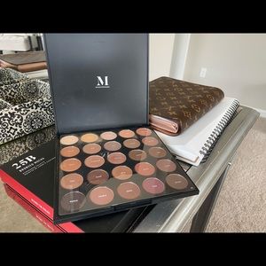 Morphe 25b bronzed mocha eyeshadow palette